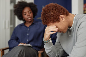 Teen and therapist at a teen anxiety IOP in Pasadena